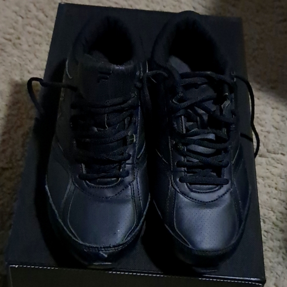 Shoes - Picture 1 of 4